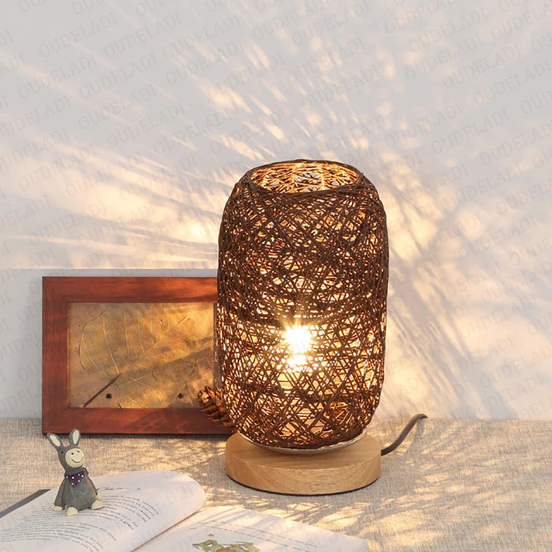 Rustic Rattan Twine Ball Table Lamp with Wooden Base - USB and EU Plug