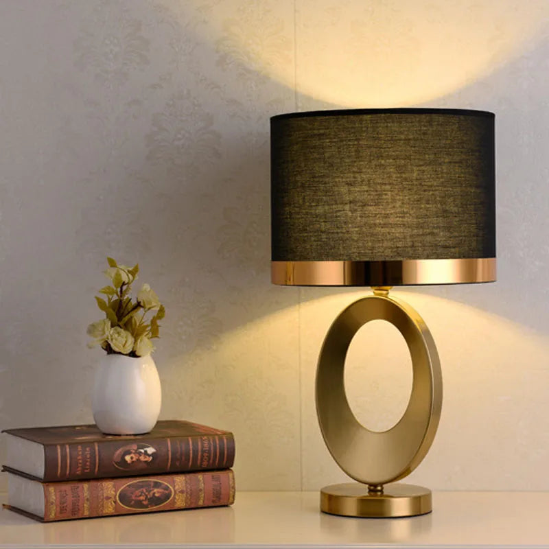 Nordic Light Luxury Desk Lamp - Bedroom Living Room Study Creative Simple Modern Retro Decoration Lovely Bedside Lamp