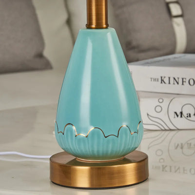 Elegant Nordic Pleated Ceramic Table Lamp – Luxurious Lighting for Living Room, Bedroom, and Study