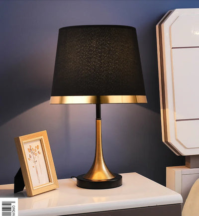 European Retro Bedroom Bedside Table Lamp - Modern American Decorative Lighting Fixture