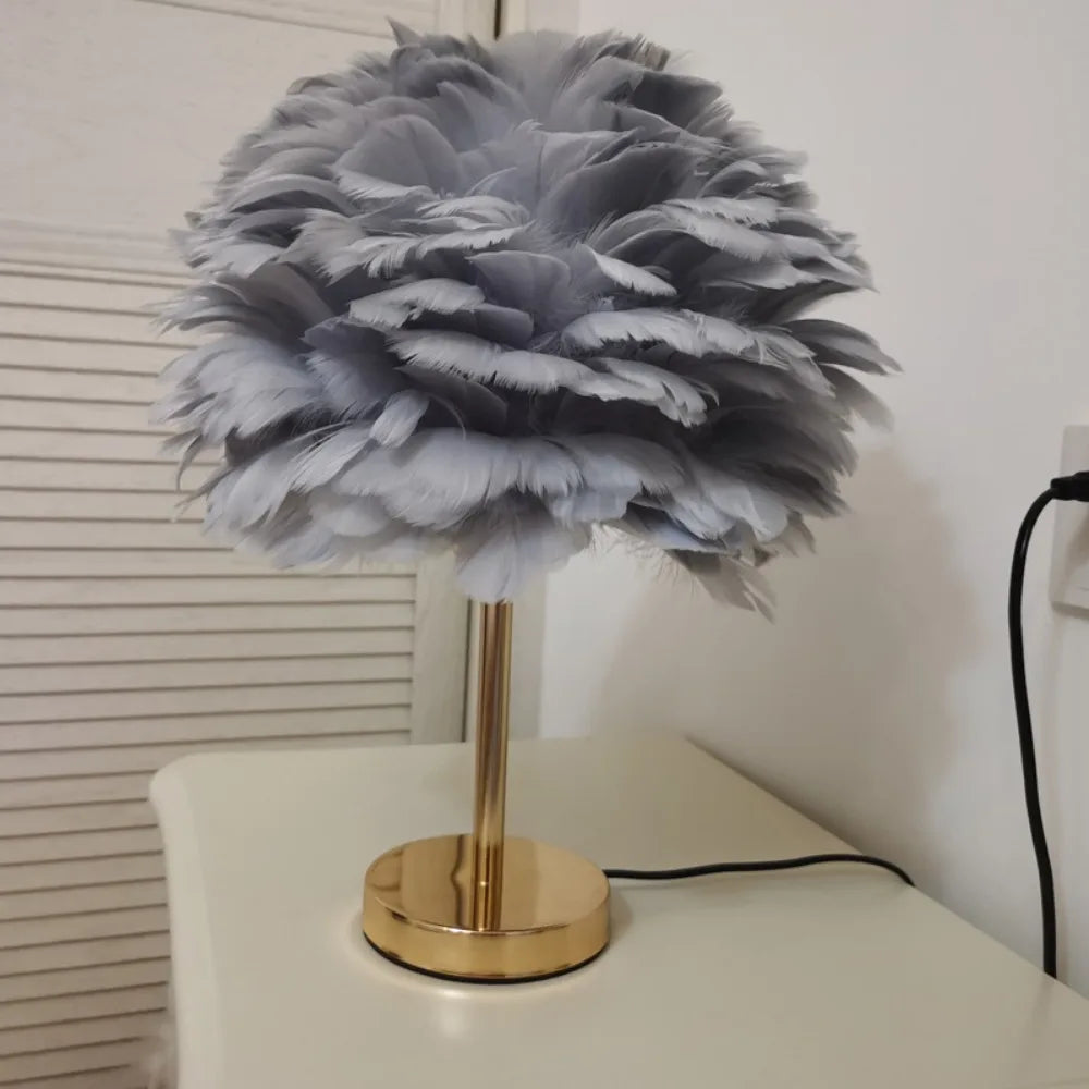 Modern Ostrich Feather LED Table Lamp - Contemporary Lighting Fixture for Living Room, Bedroom, and Home Decor