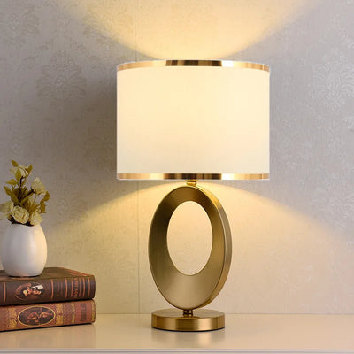 Nordic Light Luxury Desk Lamp - Bedroom Living Room Study Creative Simple Modern Retro Decoration Lovely Bedside Lamp