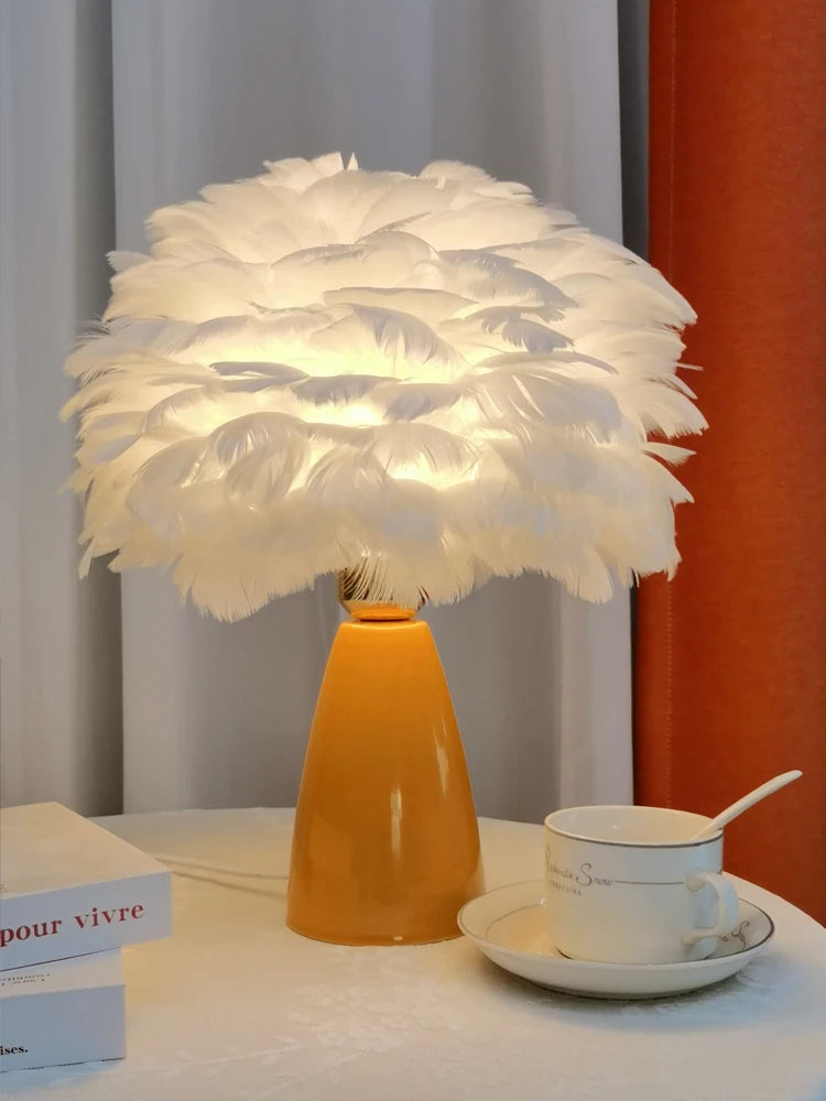 Creative Nordic Desk Lamp - Warm Bedroom Feather Lamp, Fashionable and Simple Study Ceramic Decorative Lamp