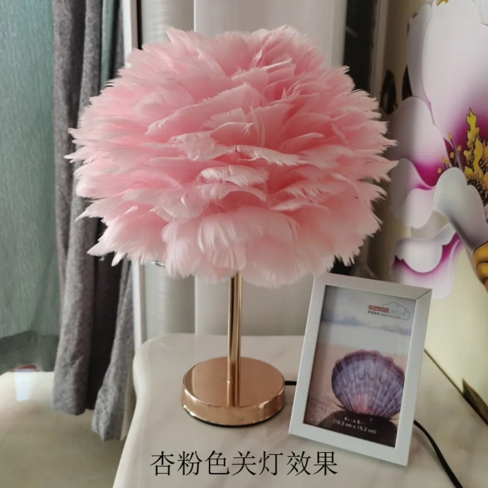 Modern Ostrich Feather LED Table Lamp - Contemporary Lighting Fixture for Living Room, Bedroom, and Home Decor