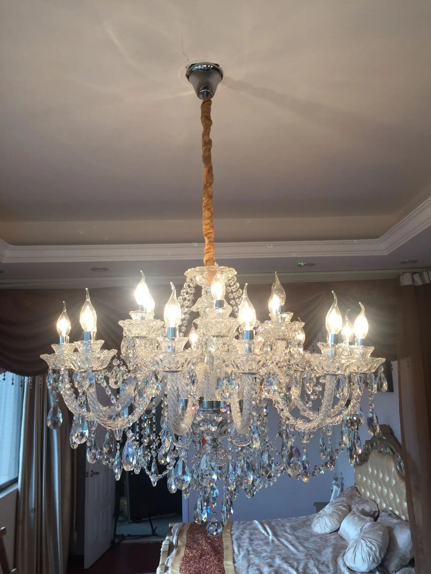 Luxury Modern Crystal Chandelier - Exquisite Lighting Fixture for Elegant Home Decor