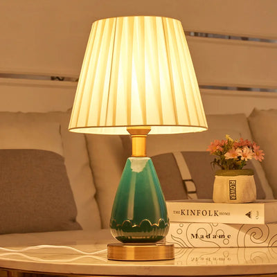 Elegant Nordic Pleated Ceramic Table Lamp – Luxurious Lighting for Living Room, Bedroom, and Study