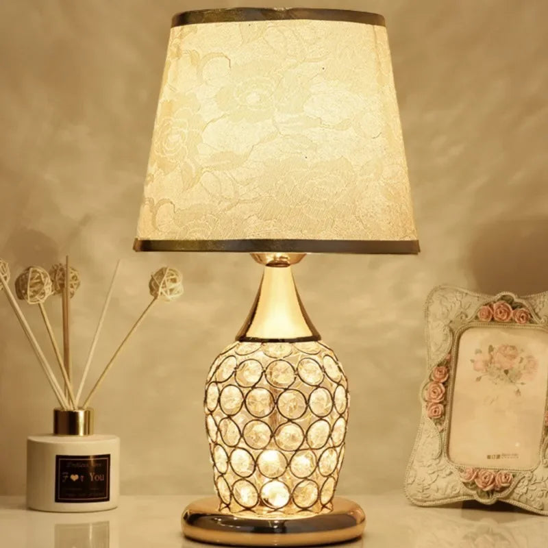 European-Style Crystal Table Lamp - Ins Simple Modern Bedroom Warm Romantic Fashion - Creative Decorative Bedside Lamp