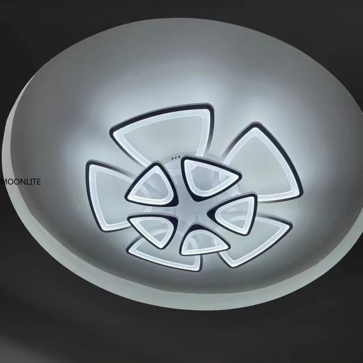 Classical Acrylic Ceiling LED Pendant Light - Elegant Lighting for Various Spaces